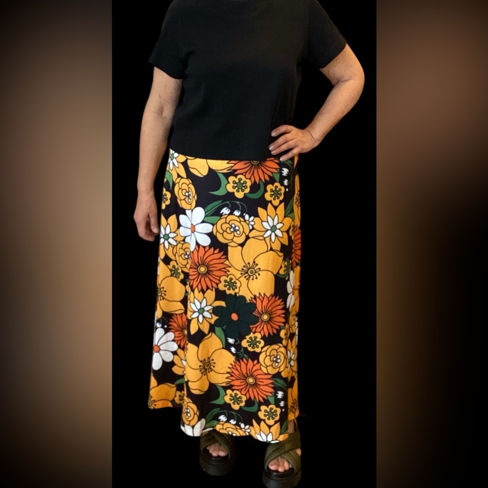 Floral Maxi Skirt Size XL bohemian feminine